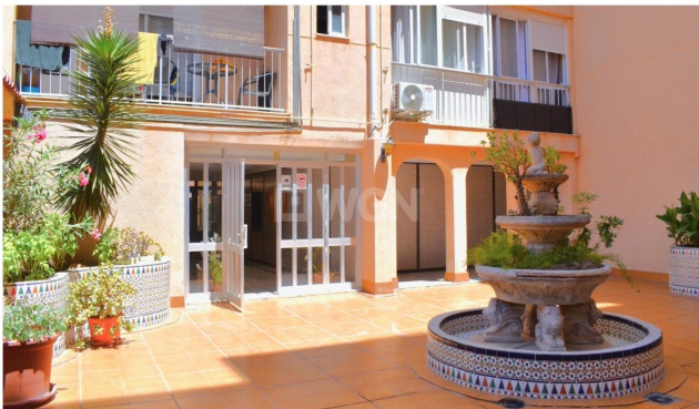 Resale - Apartment / flat - Torrevieja - Playa de los Locos