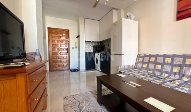 Resale - Apartment / flat - Torrevieja - Playa de los Locos