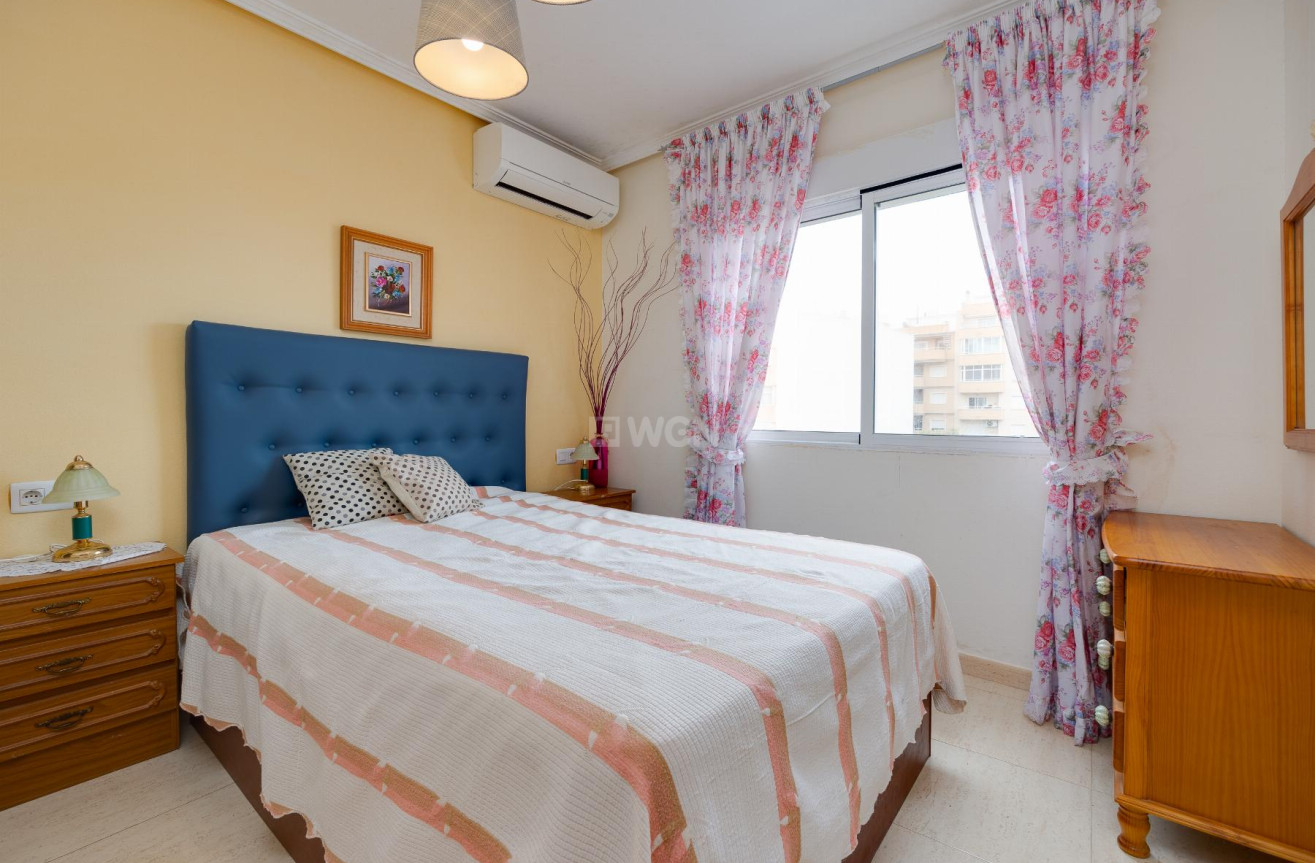 Resale - Apartment / flat - Torrevieja - Costa Blanca