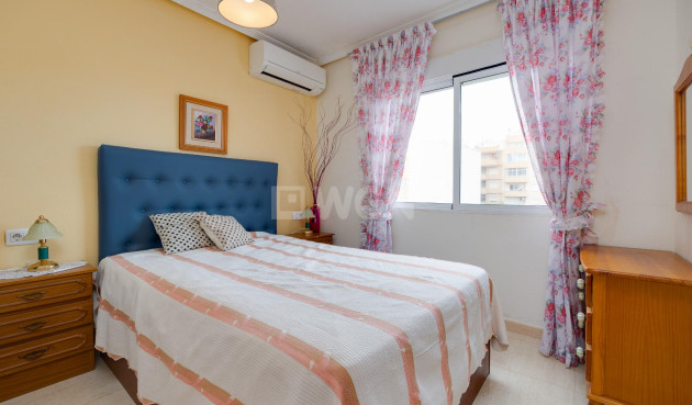 Resale - Apartment / flat - Torrevieja - Costa Blanca