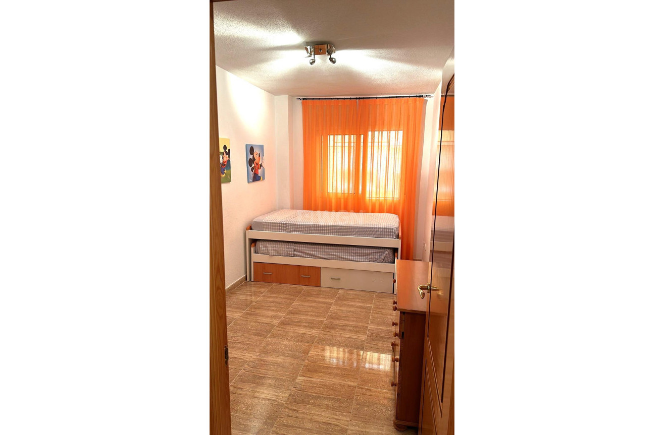 Resale - Apartment / flat - Los Alcázares - Centro