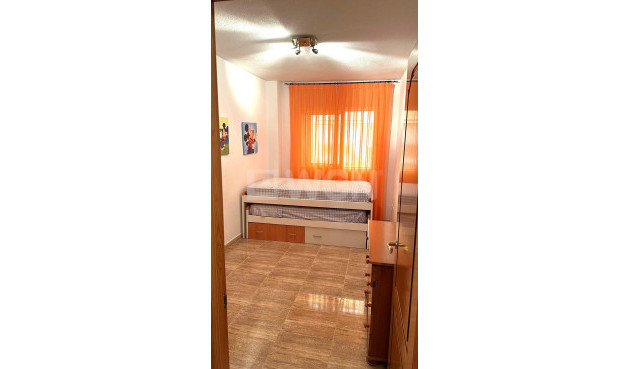 Resale - Apartment / flat - Los Alcázares - Centro