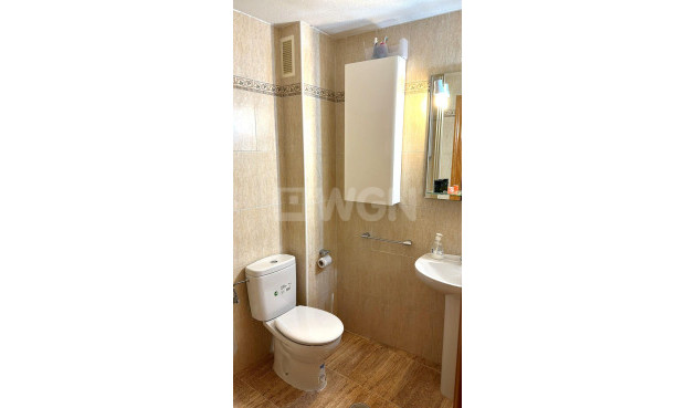 Resale - Apartment / flat - Los Alcázares - Centro