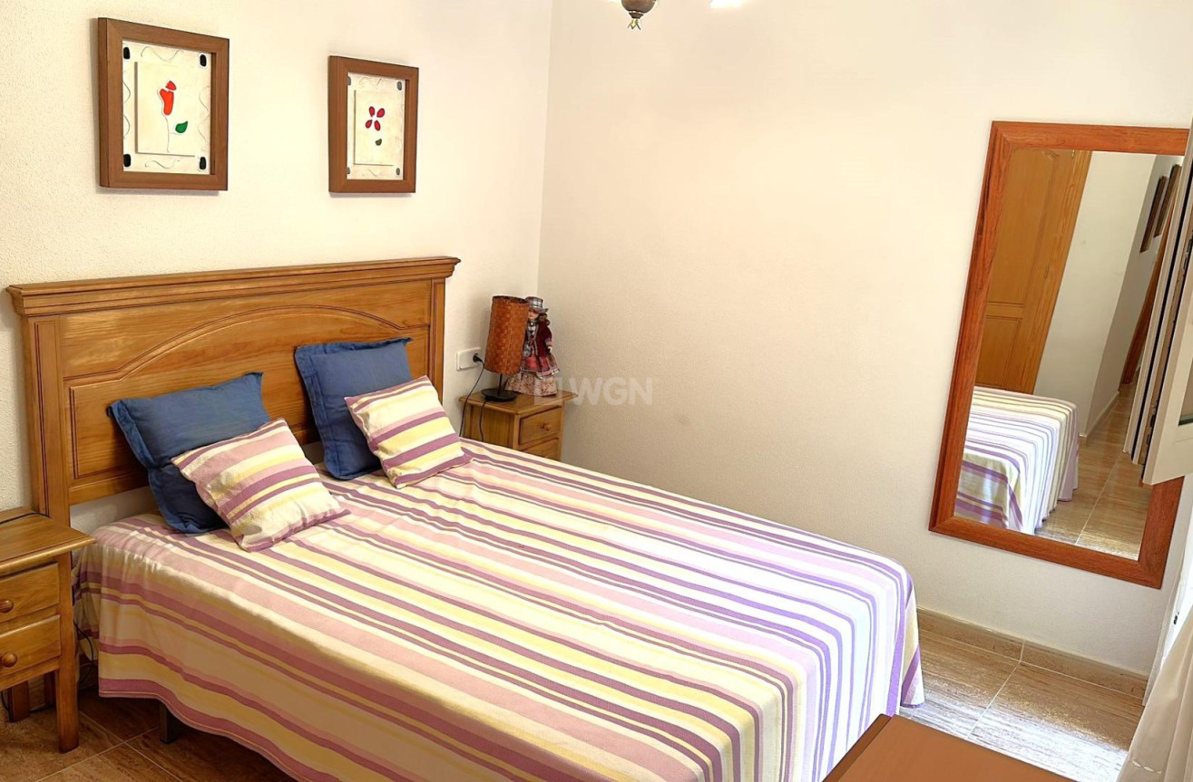 Resale - Apartment / flat - Los Alcázares - Centro