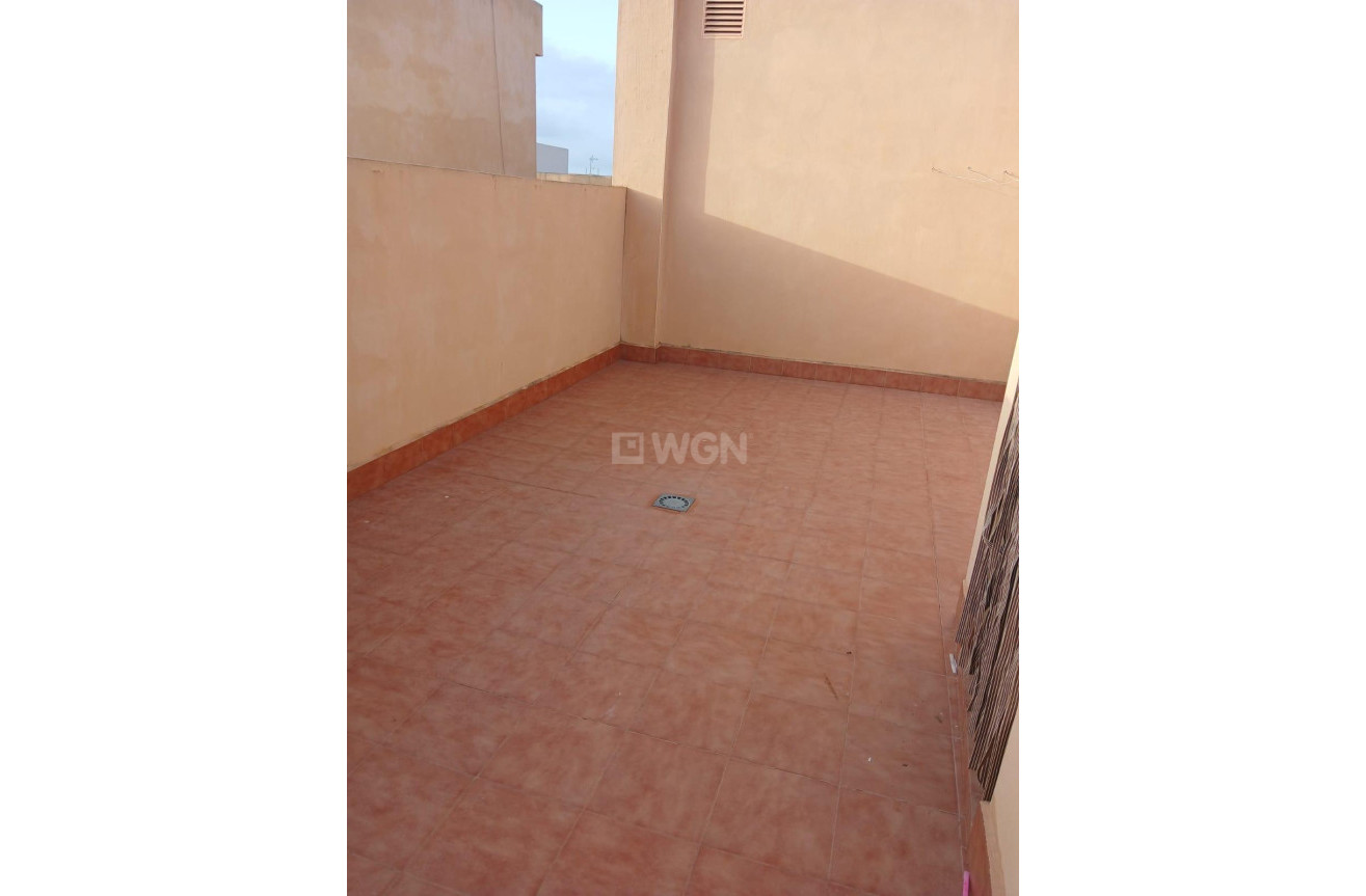 Resale - Apartment / flat - Los Alcázares - Centro