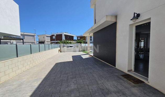 Resale - Villa - Gran Alacant - Monte Y Mar Bajo