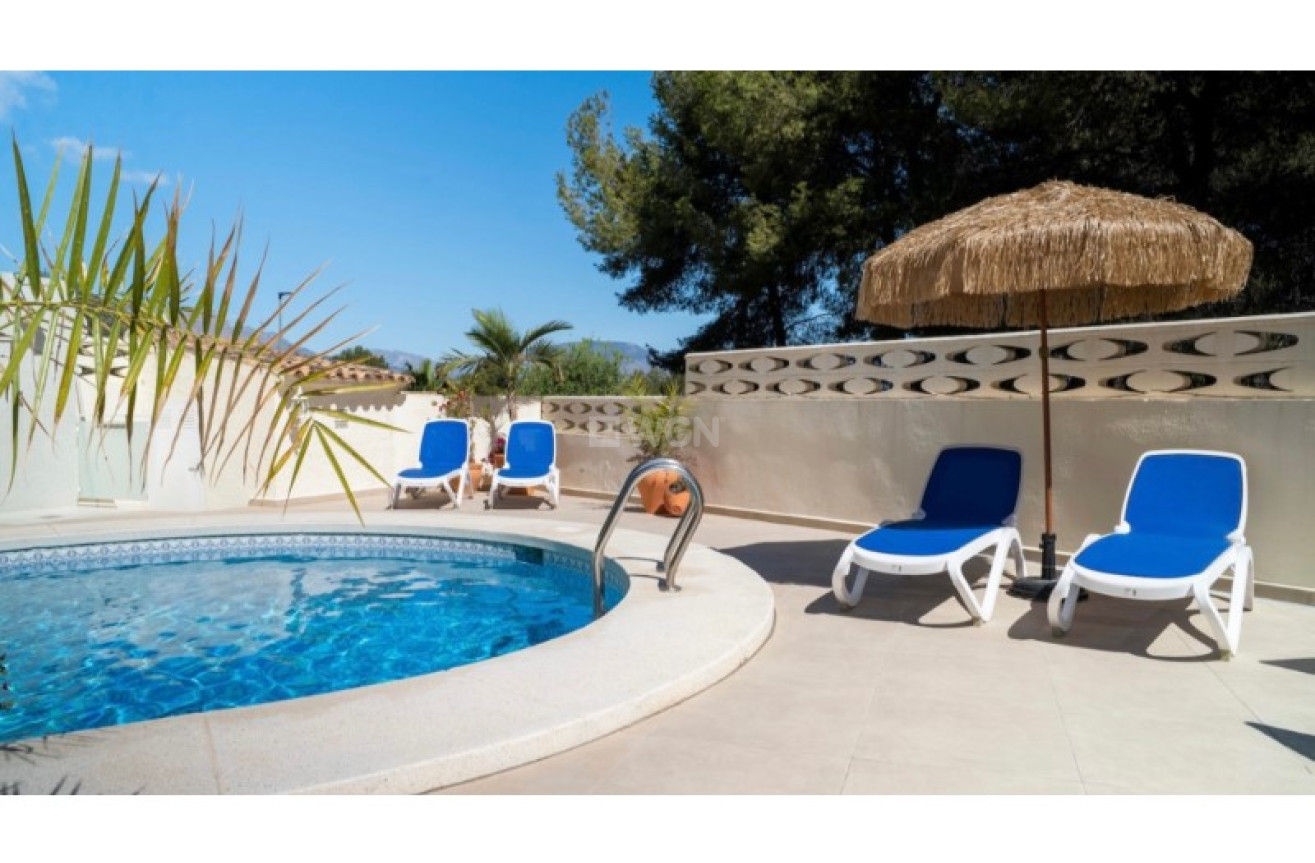 Resale - Villa - Alfas del Pí - Costa Blanca