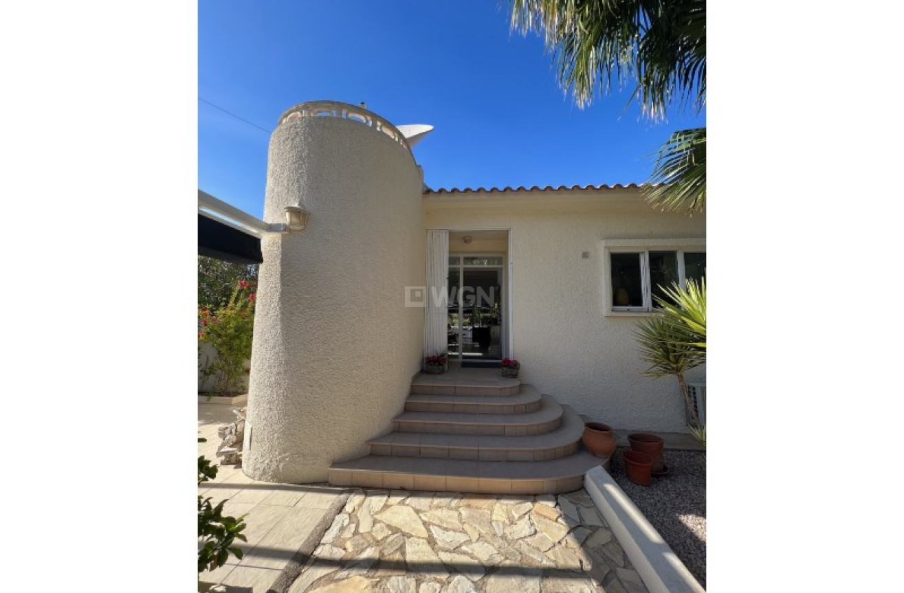 Resale - Villa - Alfas del Pí - Costa Blanca