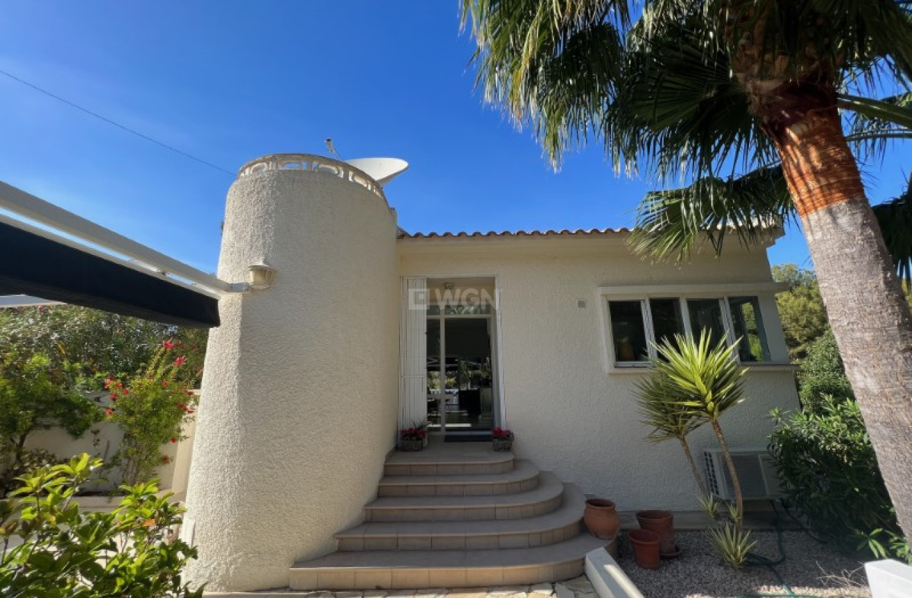 Resale - Villa - Alfas del Pí - Costa Blanca