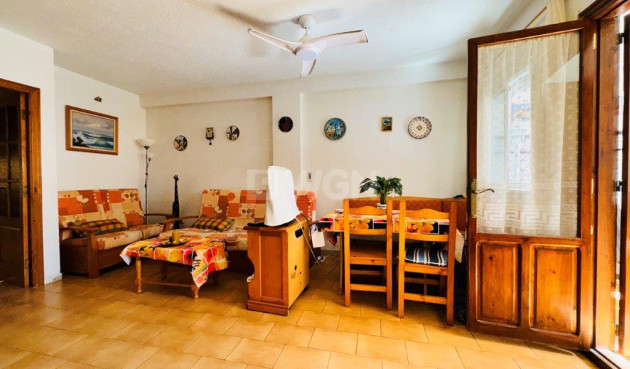 Resale - Apartment / flat - La Mata - Costa Blanca