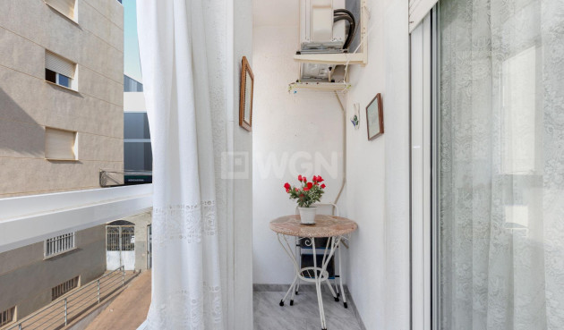 Resale - Apartment / flat - Torrevieja - Estacion De Autobuses