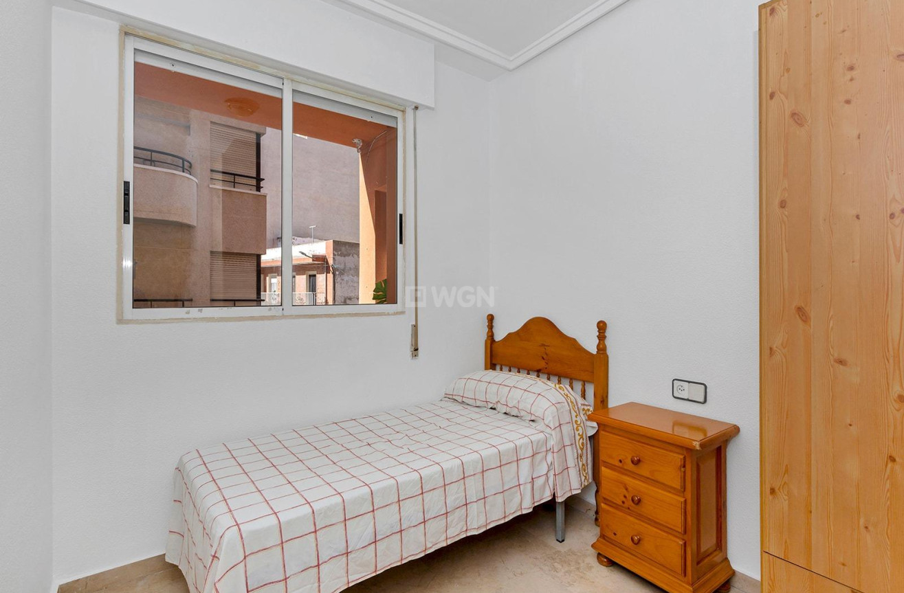 Resale - Apartment / flat - Torrevieja - La Mata Pueblo