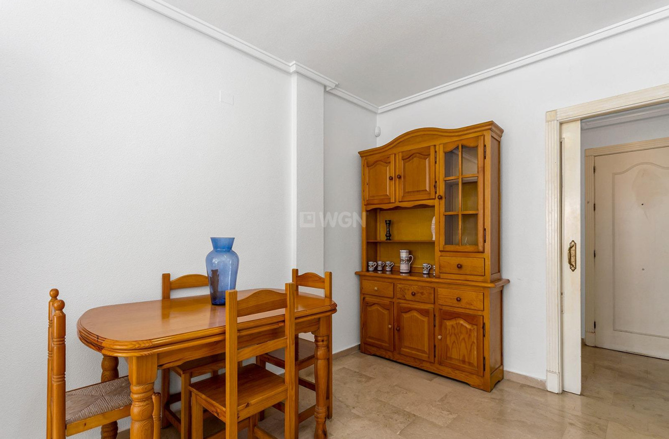 Resale - Apartment / flat - Torrevieja - La Mata Pueblo