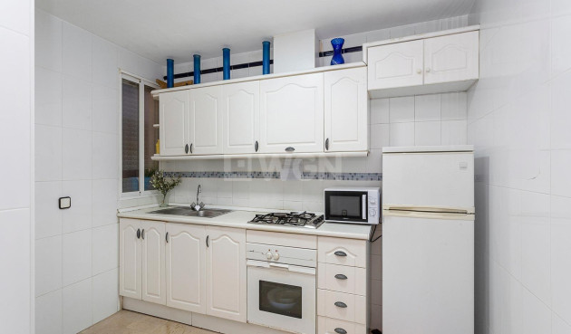 Resale - Apartment / flat - Torrevieja - La Mata Pueblo