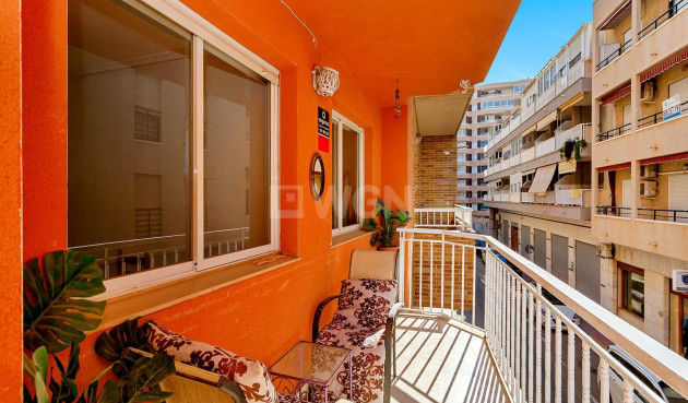 Resale - Apartment / flat - Torrevieja - La Mata Pueblo