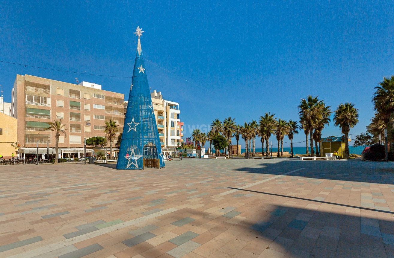 Odsprzedaż - Mieszkanie w bloku - Torrevieja - La Mata Pueblo