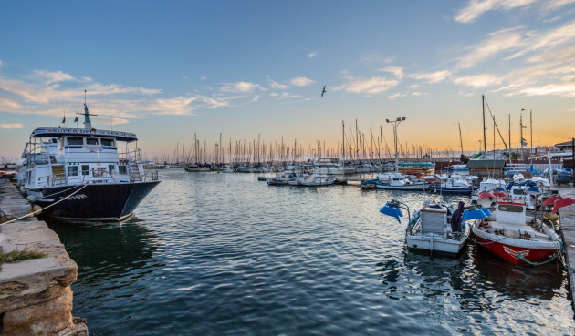 Odsprzedaż - Mieszkanie w bloku - Torrevieja - La Mata Pueblo