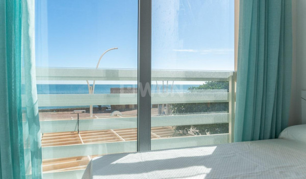 Resale - Apartment / flat - Torrevieja - La Mata