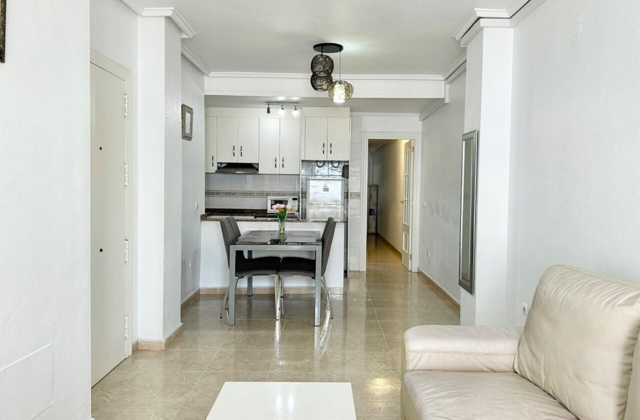 Resale - Apartment / flat - Torrevieja - Costa Blanca