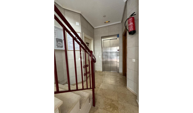 Resale - Apartment / flat - Torrevieja - Costa Blanca