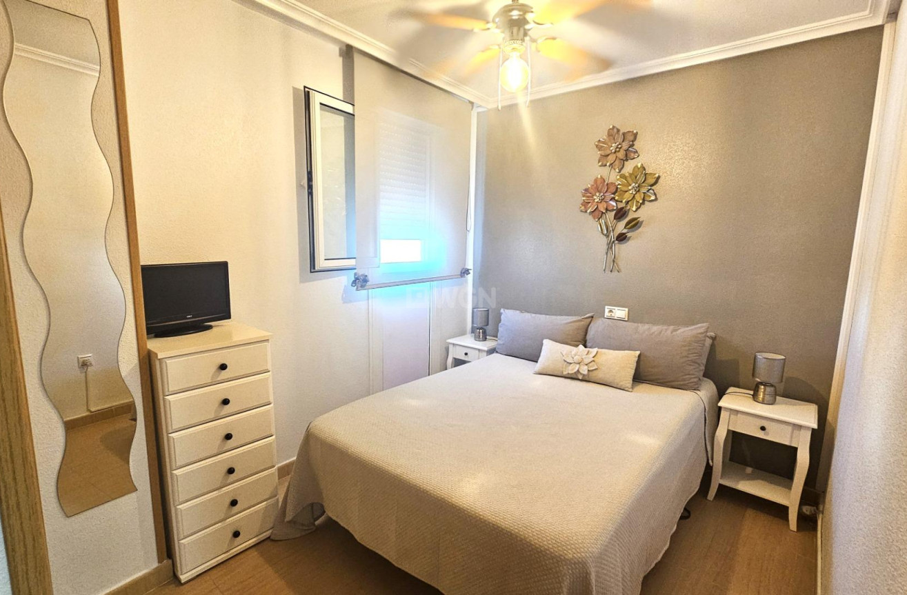 Resale - Apartment / flat - Torrevieja - Centro