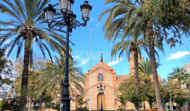 Odsprzedaż - Mieszkanie w bloku - Torrevieja - Centro