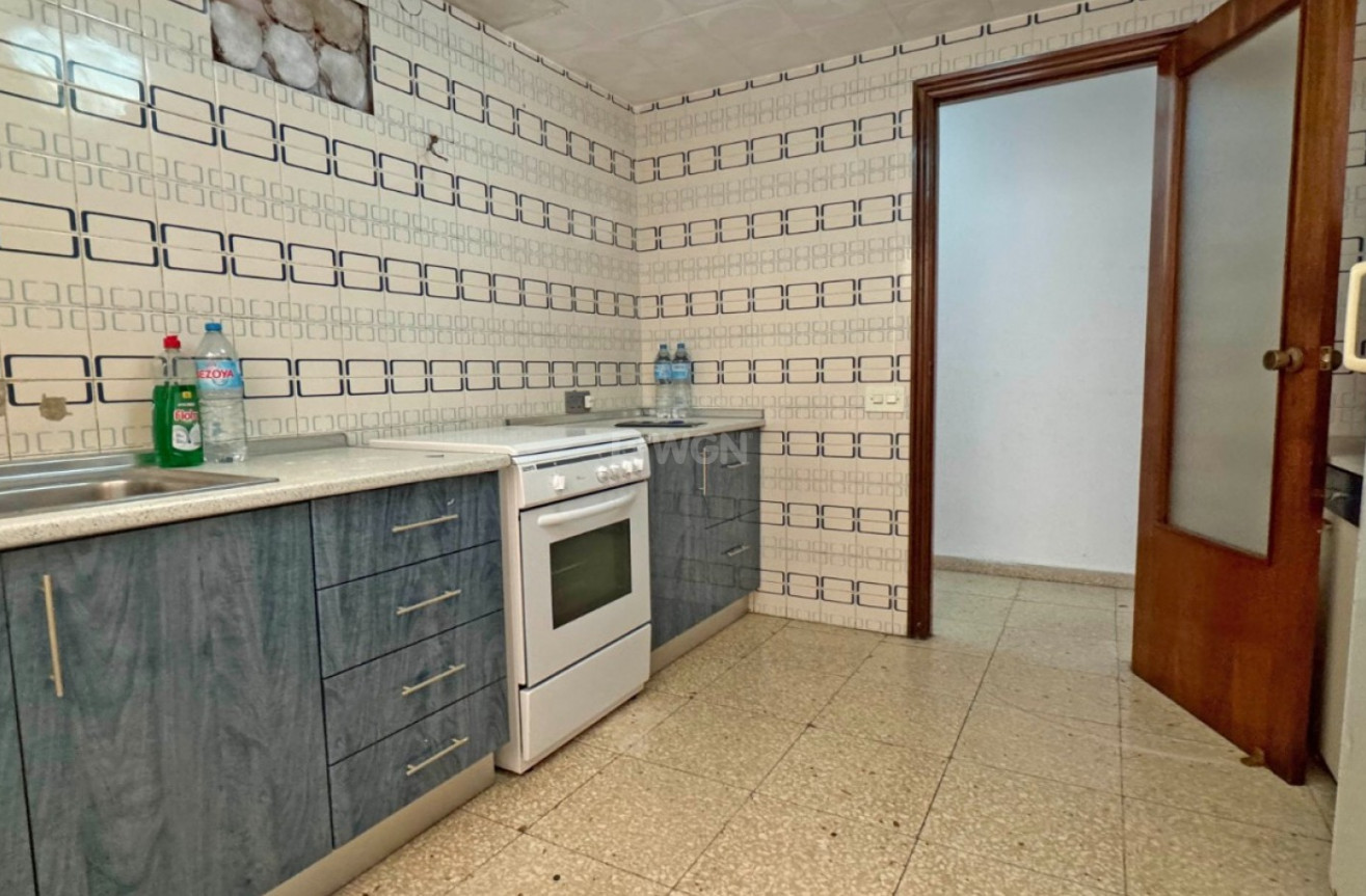 Resale - Apartment / flat - Torrevieja - Costa Blanca