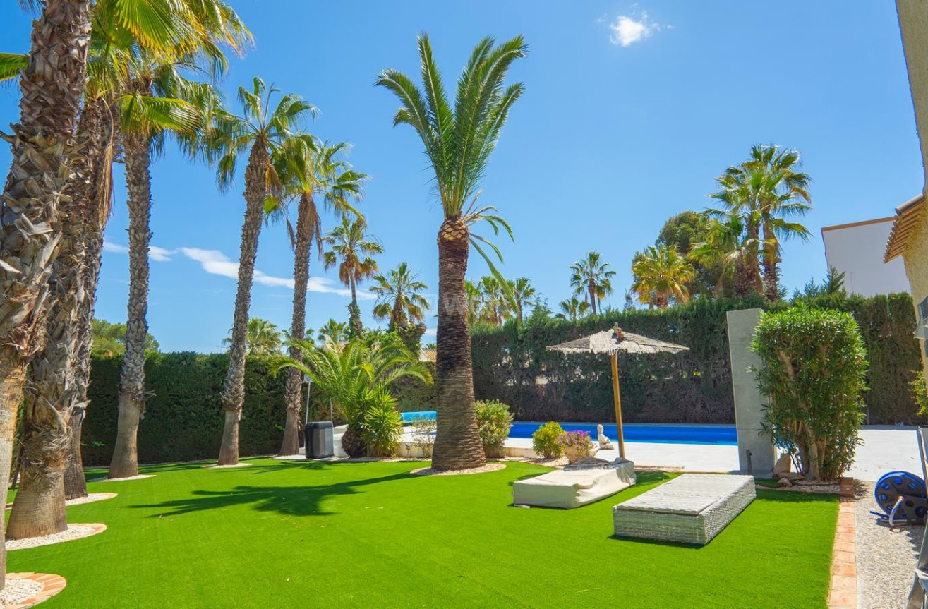 Resale - Villa - Orihuela Costa - Costa Blanca