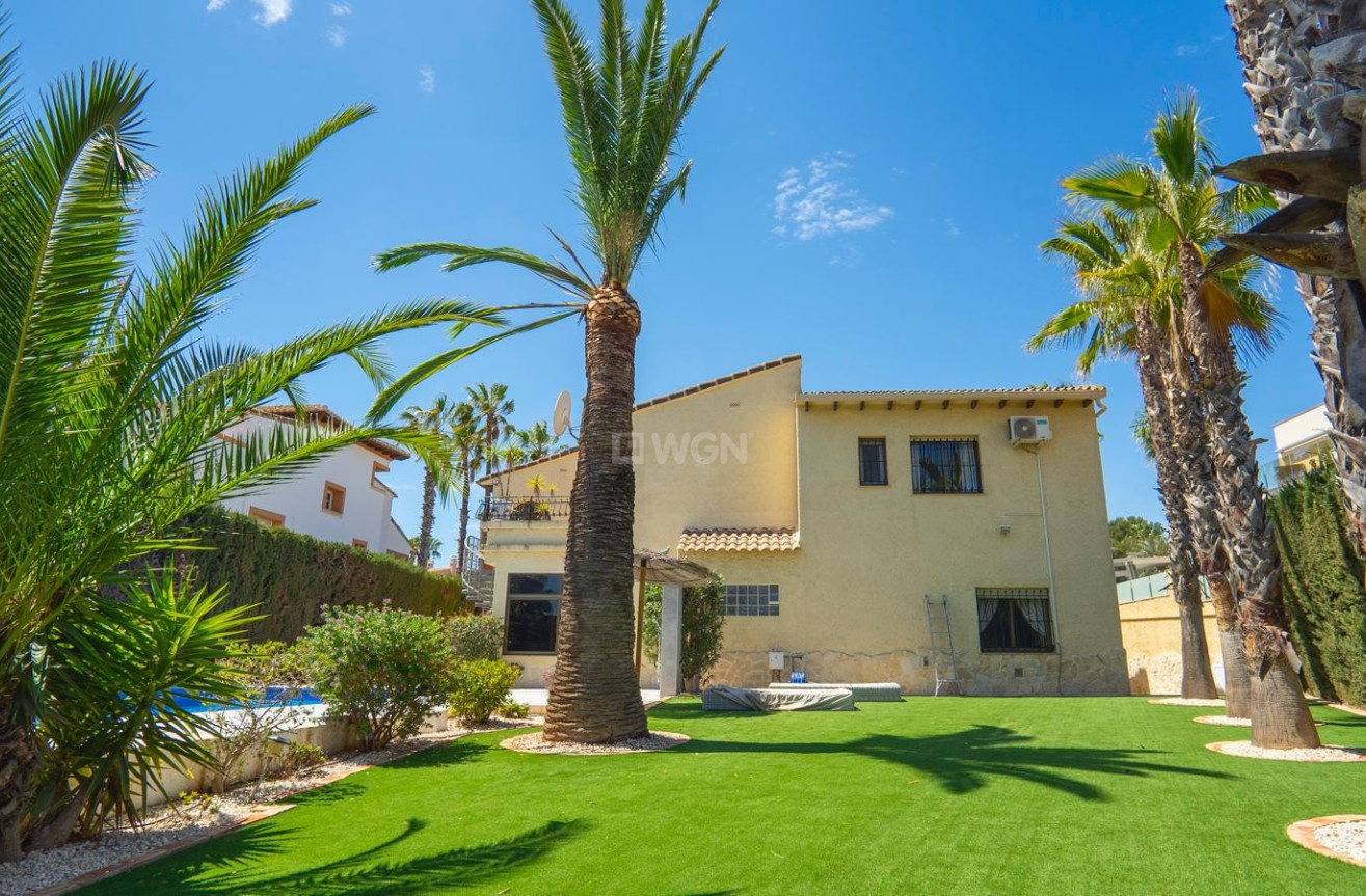 Resale - Villa - Orihuela Costa - Costa Blanca