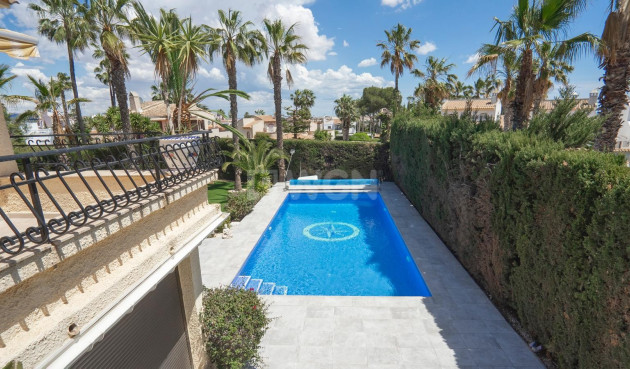 Resale - Villa - Orihuela Costa - Costa Blanca