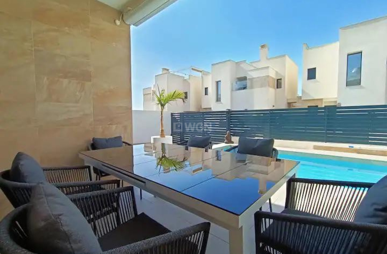 Odsprzedaż - Villa - Los Montesinos - Costa Blanca