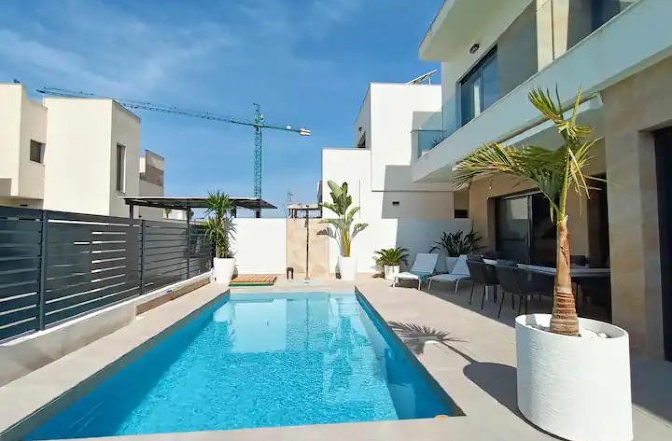 Reventa - Villa - Los Montesinos - Costa Blanca