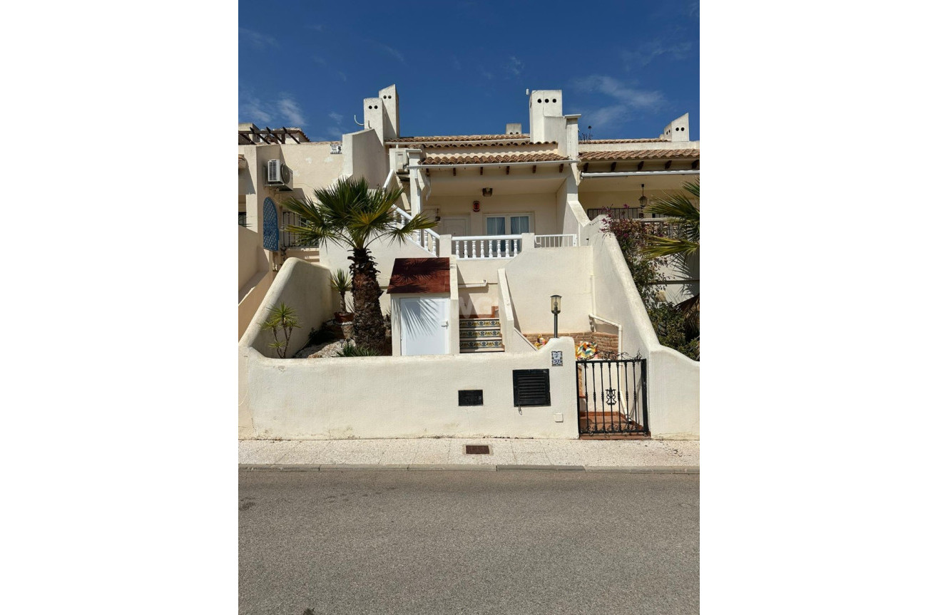 Resale - Bungalow - Orihuela Costa - Costa Blanca