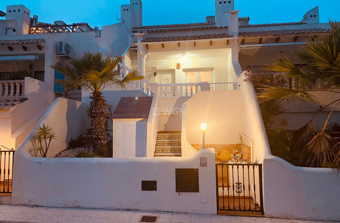 Resale - Bungalow - Orihuela Costa - Costa Blanca