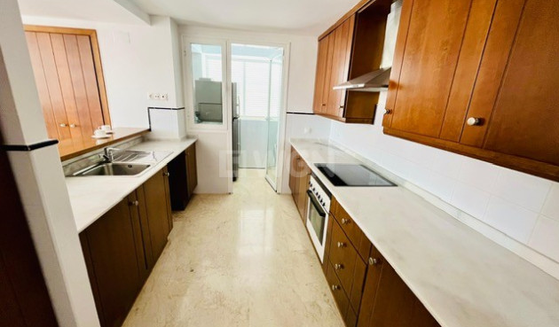 Resale - Apartment / flat - Torrevieja - Costa Blanca