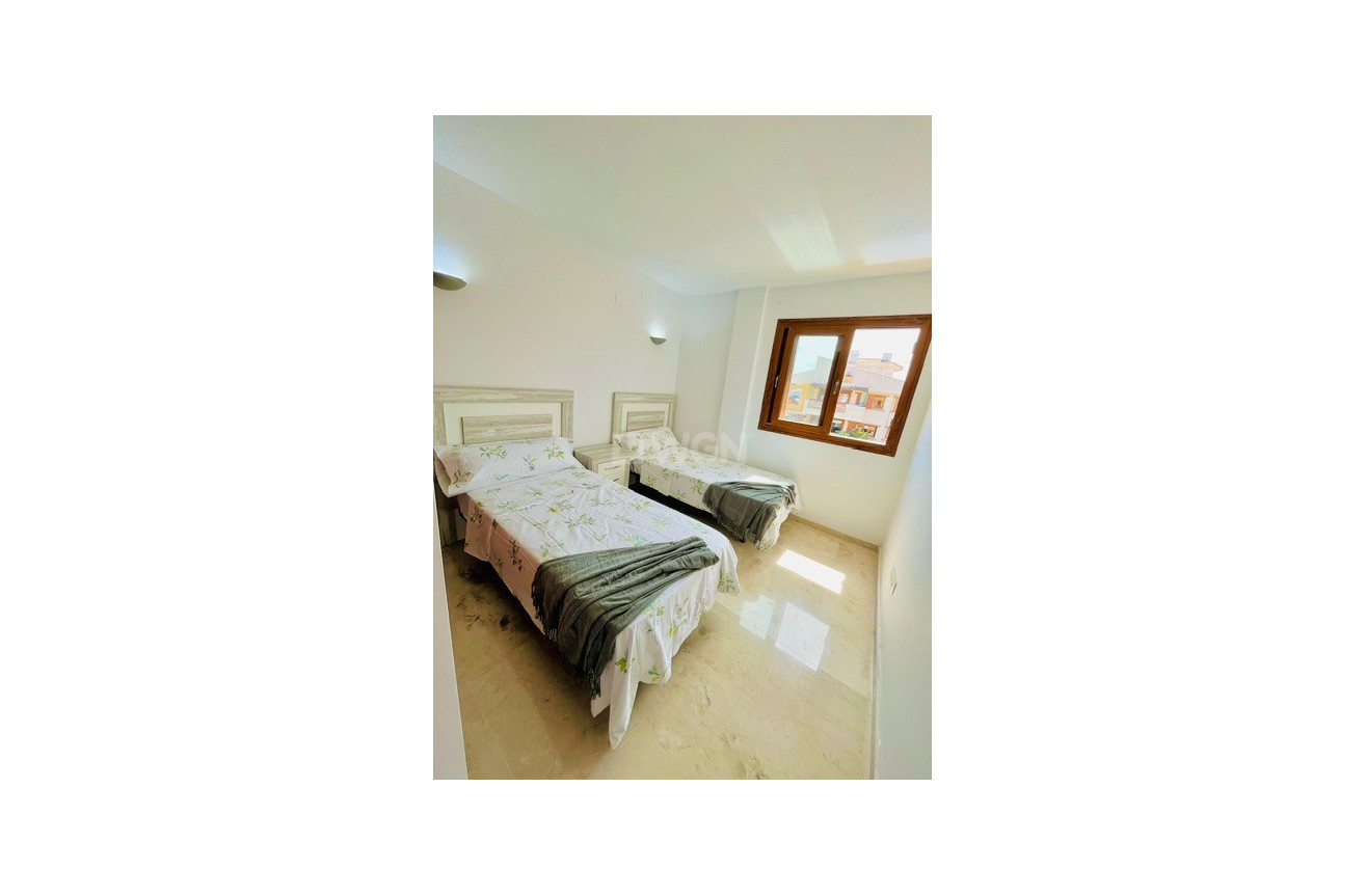 Resale - Apartment / flat - Torrevieja - Costa Blanca