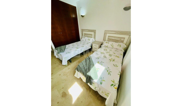 Resale - Apartment / flat - Torrevieja - Costa Blanca