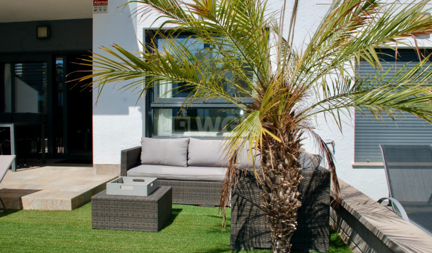 Resale - Bungalow - Pilar de la Horadada - Costa Blanca