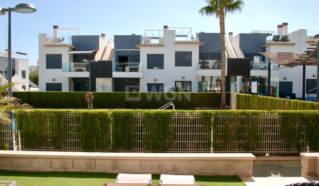 Odsprzedaż - Bungalow - Pilar de la Horadada - Costa Blanca