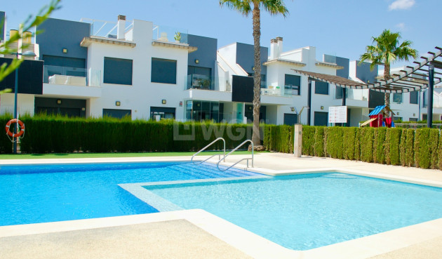 Resale - Bungalow - Pilar de la Horadada - Costa Blanca