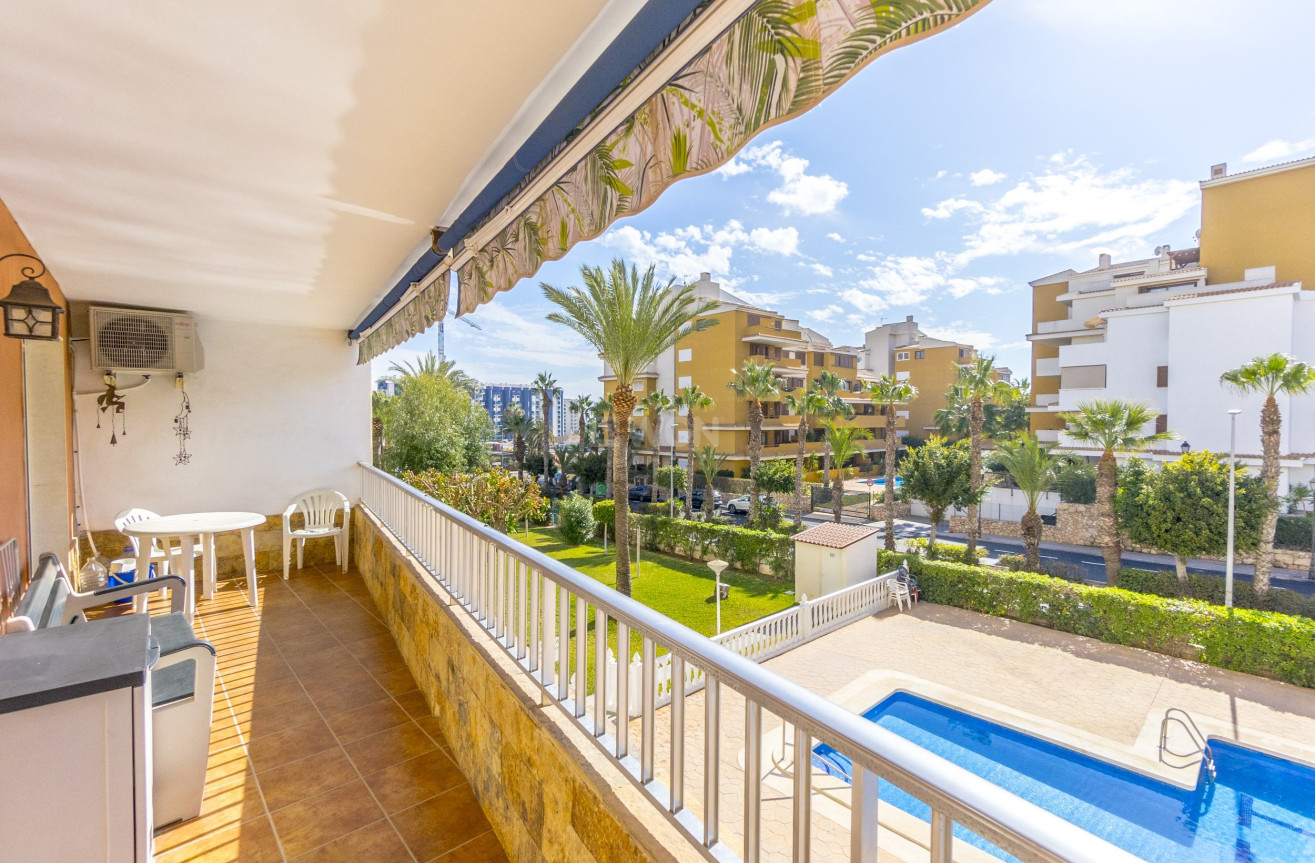 Resale - Apartment / flat - Punta Prima - Costa Blanca