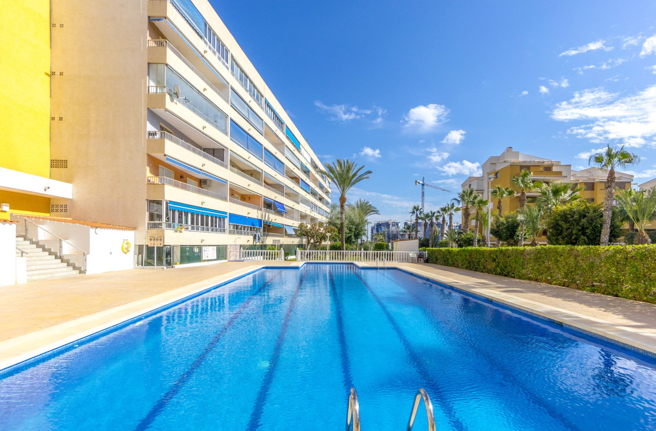 Resale - Apartment / flat - Punta Prima - Costa Blanca