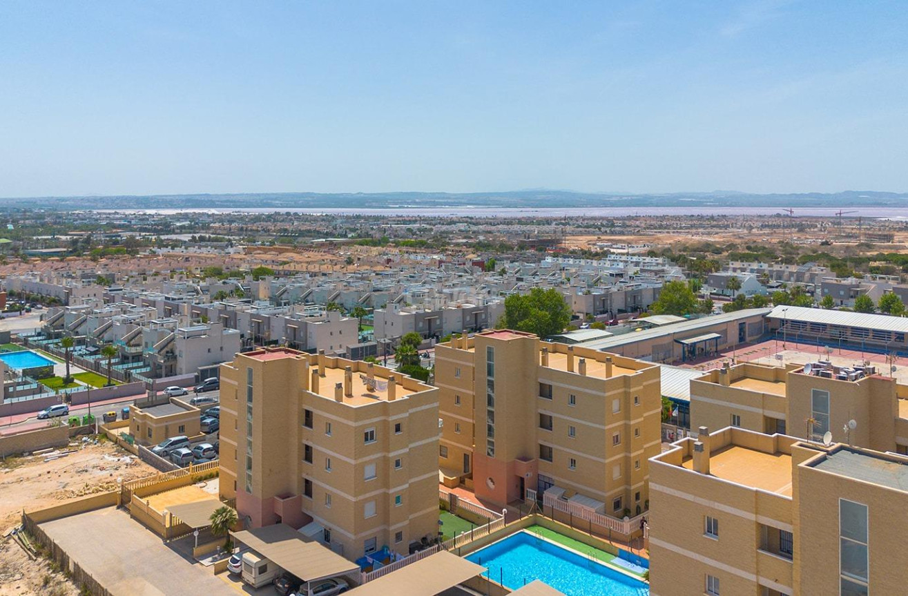 Odsprzedaż - Mieszkanie w bloku - Torrevieja - Sector 25