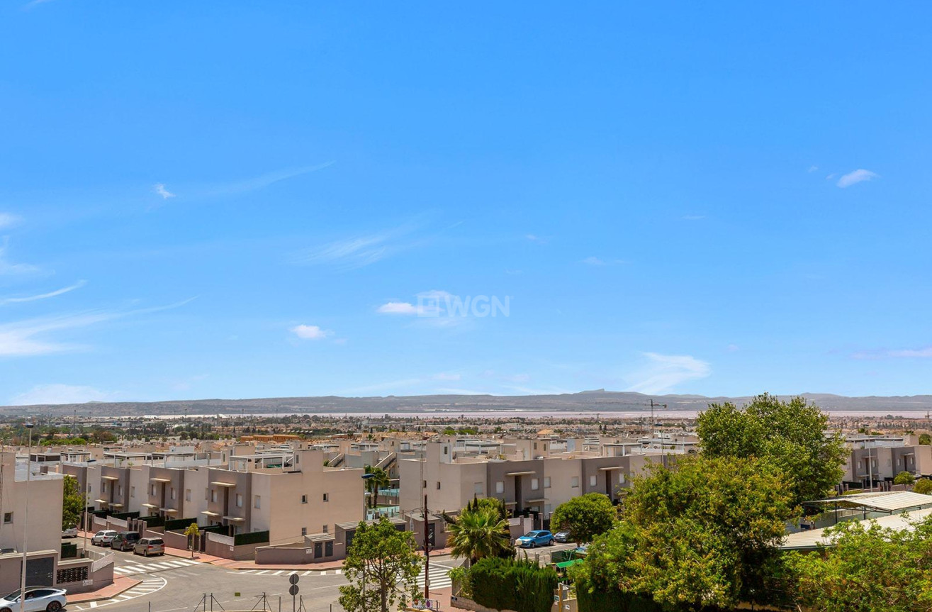 Resale - Apartment / flat - Torrevieja - Sector 25