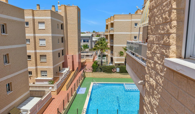 Resale - Apartment / flat - Torrevieja - Sector 25