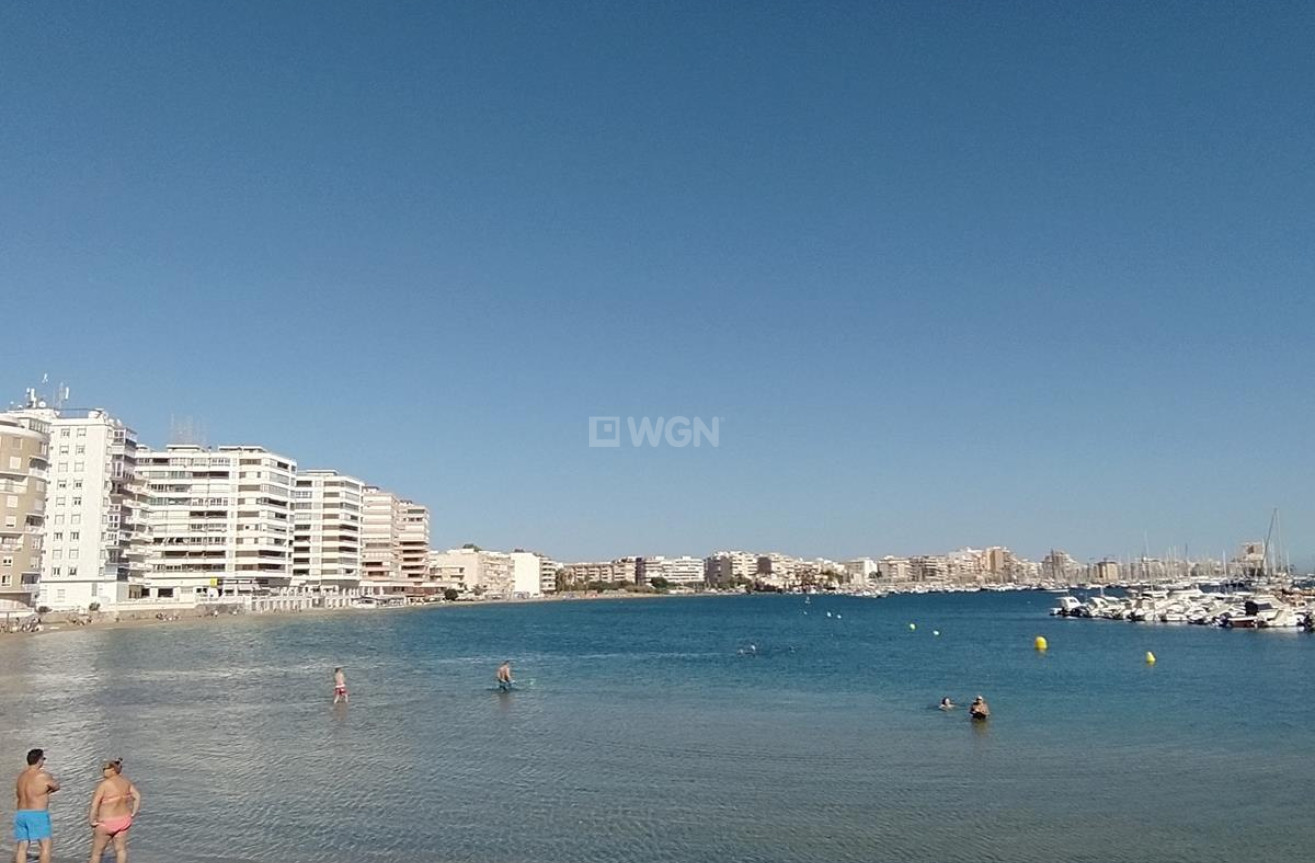 Resale - Apartment / flat - Torrevieja - Acequion