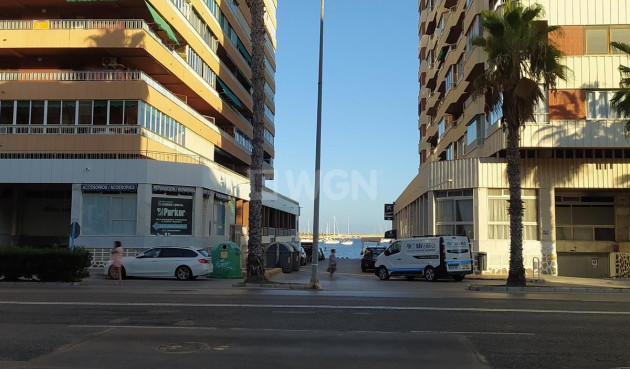 Resale - Apartment / flat - Torrevieja - Acequion