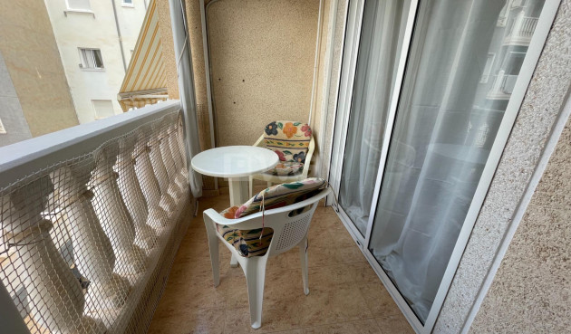 Resale - Apartment / flat - Torrevieja - Playa del Cura