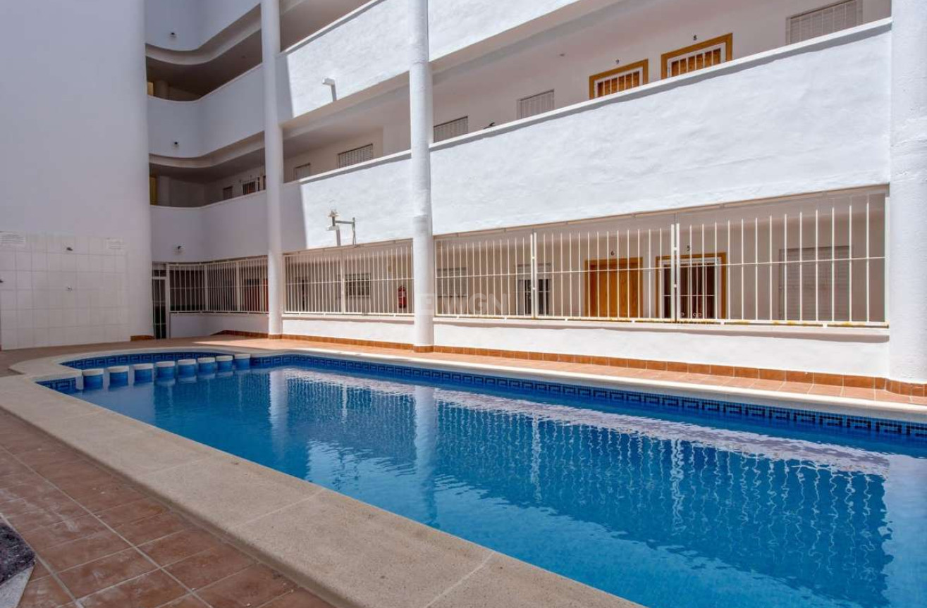 Resale - Apartment / flat - Torrevieja - Costa Blanca