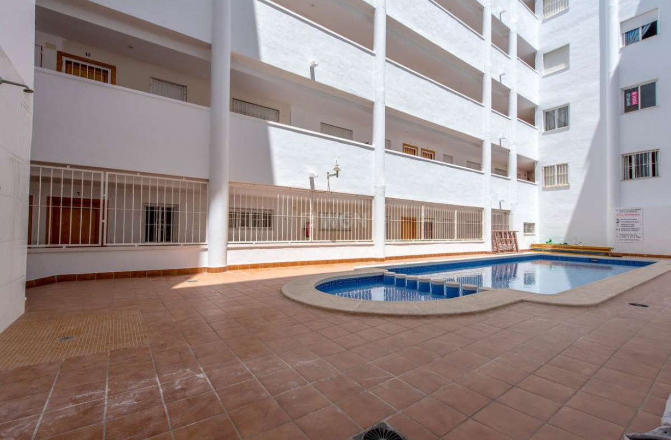 Resale - Apartment / flat - Torrevieja - Costa Blanca